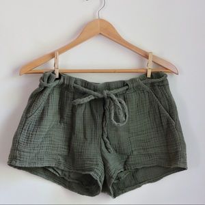 AEO flowy shorts